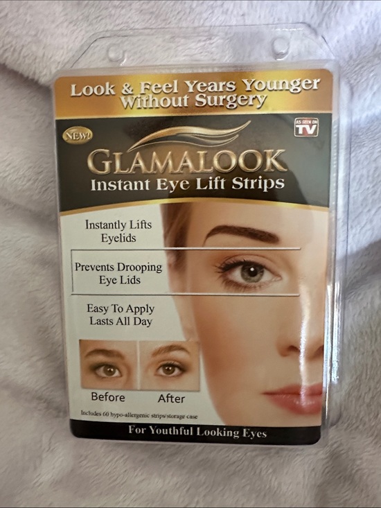 glamalook Other - 4 for $10 Glamalook Instant Eye Lift Strips - Cream/Gold